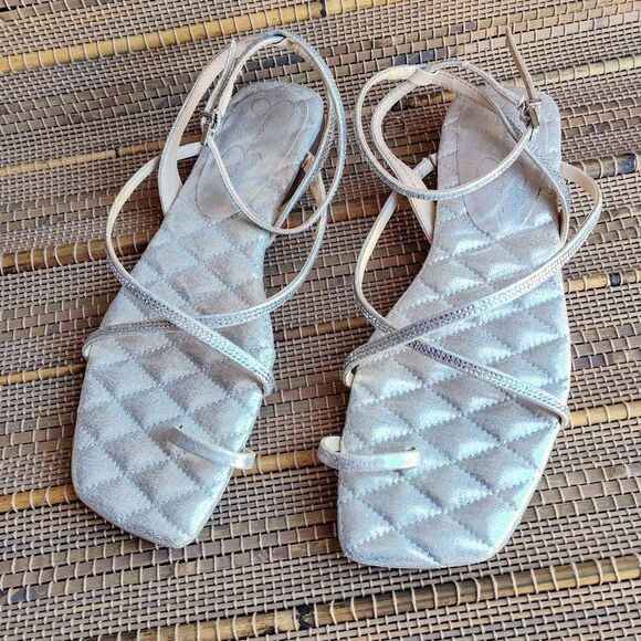 Jessica Simpson Silver Quilted Gladiator Strap Sandals Women's Size 9 - Picture 8 of 13